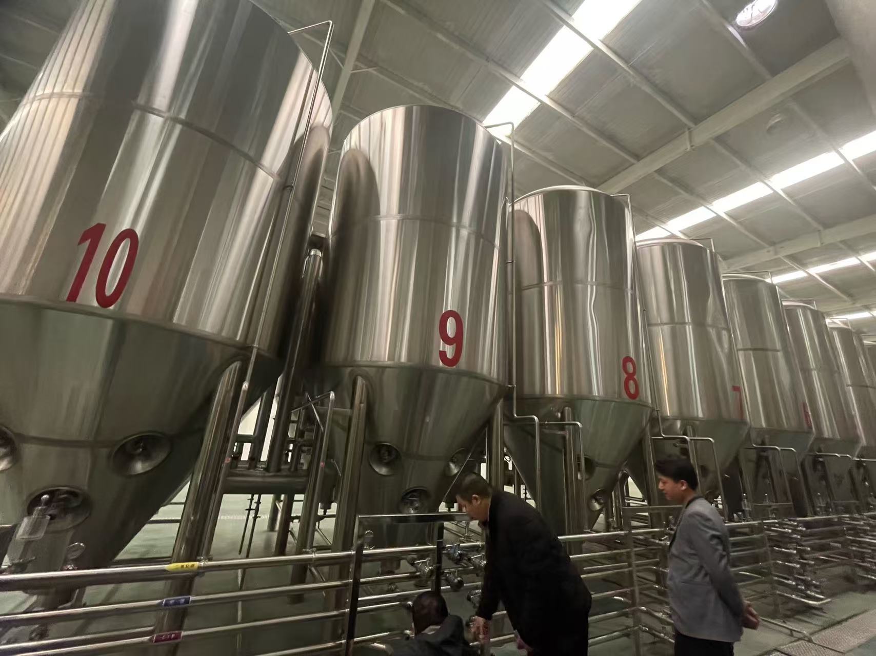 隆尧精酿啤酒设备厂—平面布置、设备设计、制造、调试、培训等一条龙服务